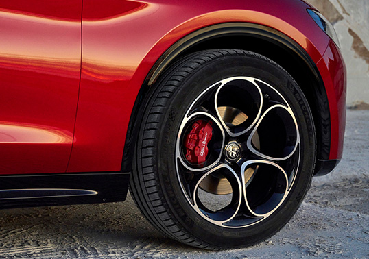 Alfa Romeo Junior Elettrica Vedno eleganten